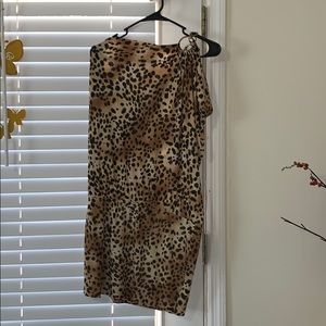Off shoulder animal print